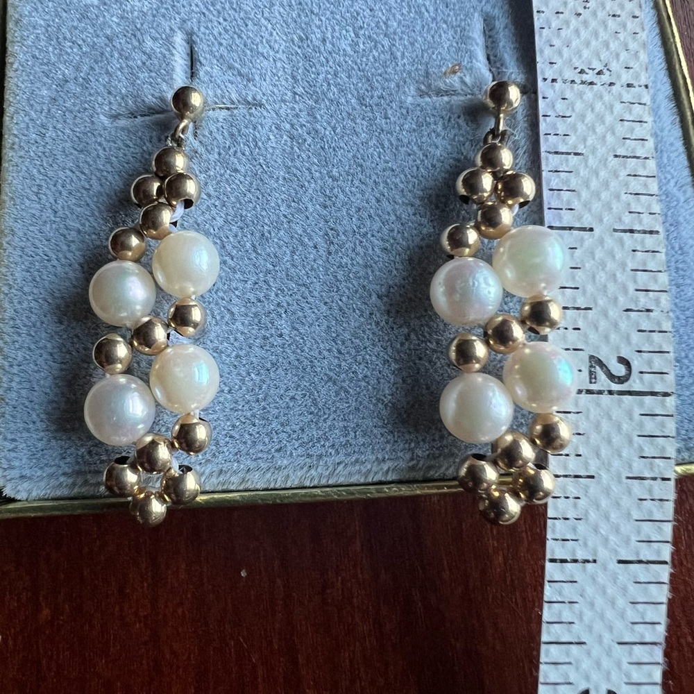 14 KT gold earrings - Picture 2 of 3